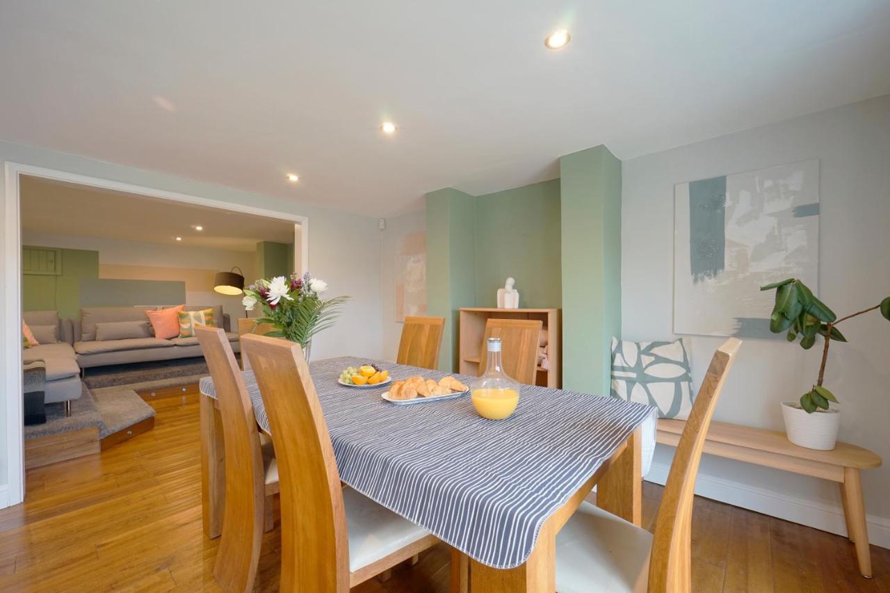 Stunning 5 Bed House In Chapel Allerton, Sleeps 9 Лийдс Екстериор снимка